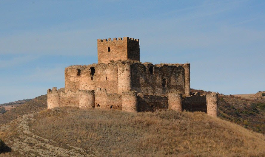 Castillo de Magaña o de la Nava del Marqués, Spain